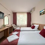 орфей Hotel *